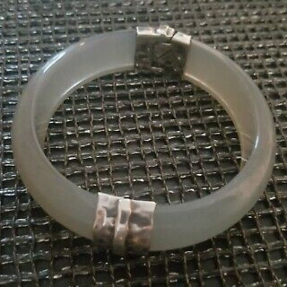 Silpada Magnetic Silver Hinged Resin Bangle Bracelet - Picture 1 of 5